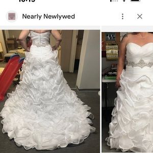 Beautiful wedding dress!